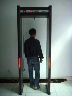 CYL-100安檢門(mén) 高效金屬探測(cè)與安全防護(hù)解決方案